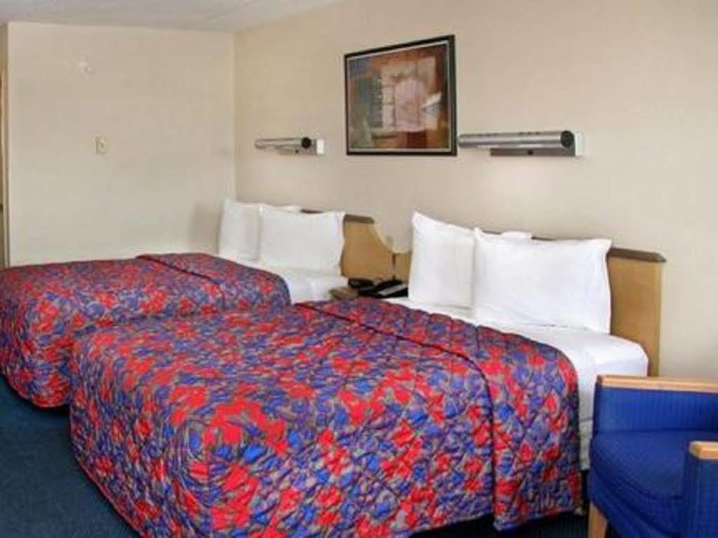 Red Roof Inn Mt Laurel Mount Laurel Eksteriør bilde